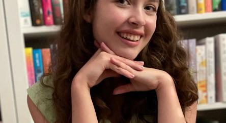 Author Kalie Holford.